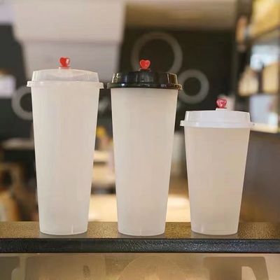 17OZ Przejrzysty okrągły plastikowy kubek PP z pokrywą PP lub PET