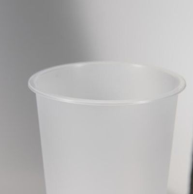 17OZ Przejrzysty okrągły plastikowy kubek PP z pokrywą PP lub PET