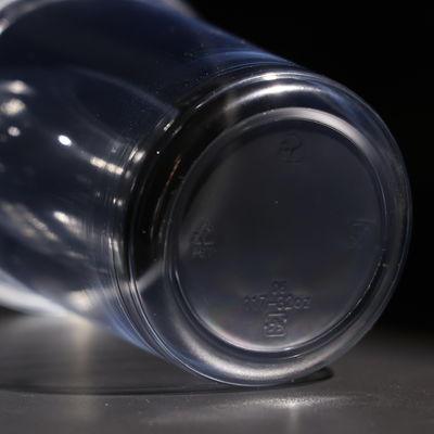 Gobelets en plastique PET transparents et sans BPA Gobelets à boire en plastique PET jetables avec couvercle