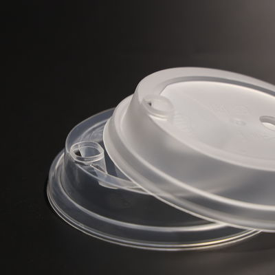 Capo di plastica compatibile con la maggior parte dei bicchieri