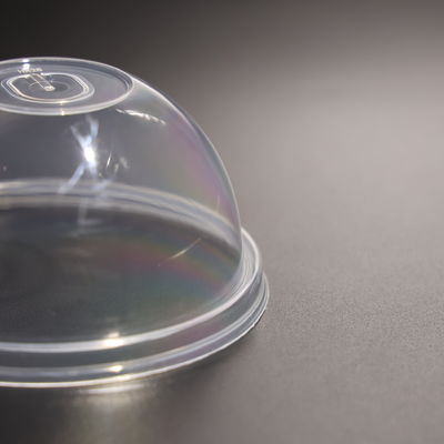Kryształowo czysta plastikowa pokrywa szklanki przeciwprzelewu
