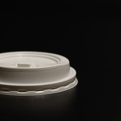 Prosty i funkcjonalny plastikowy pokrywka do plastikowych kubków i papierowych kubków