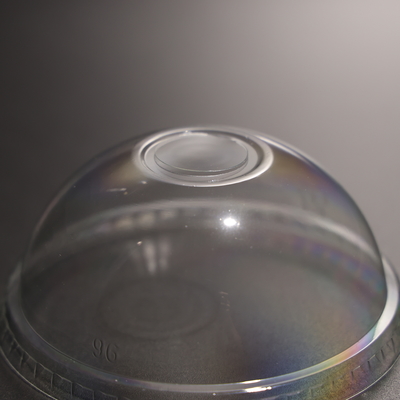 Jednorazowa plastikowa pokrywka do kubka, pokrywka PET, przezroczysta plastikowa pokrywka kopułkowa, pasuje do kubka do kawy mrożonej